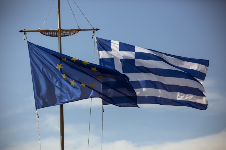 grecia-crisi-storia-bandiere-770x513