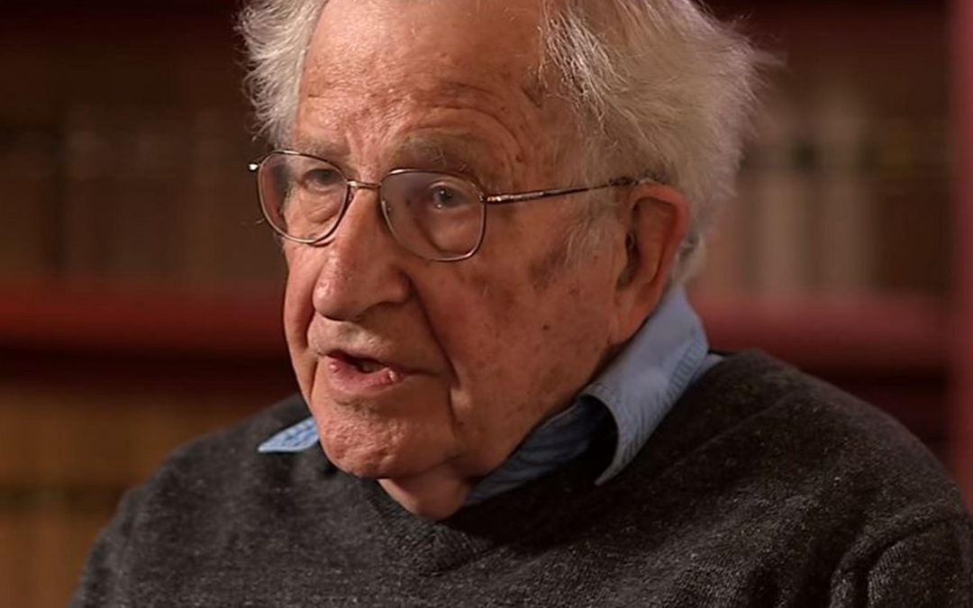 Noam Chomsky:  “È un disastro del capitalismo. Ma possiamo reagire»