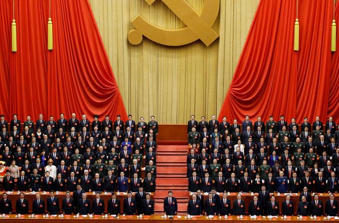 Cina. Xi nuovo Mao? Neanche per sogno. Il CC di novembre e la concentrazione di potere